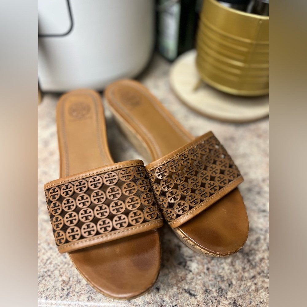 Tory Burch Size 9 Sandals